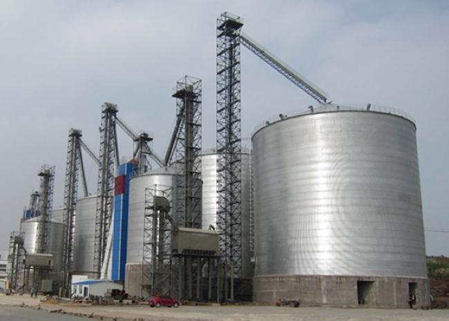 海丰大型钢板库构造参数及水泥储存质量